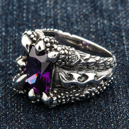 แหวนกรงเล็บอินทรีเงินแท้ 925 CZ ม่วง — ด้านข้าง เห็นช่องฉลุใต้พลอย