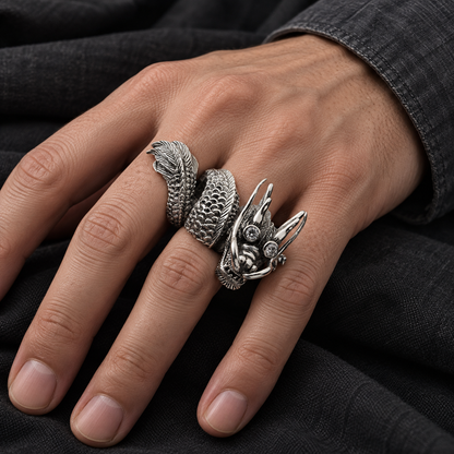 แหวนมังกรเงินแท้ 925 พันสามรอบตา CZ ใส สวมบนมือเห็นมังกรยาวตามนิ้ว