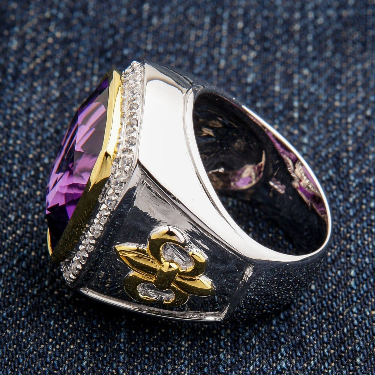 แหวนอเมทิสต์เงินแท้ 925 เฟลอร์เดอลิสชุบทอง 14K ลายเฟลอร์เดอลิสโทนทอง