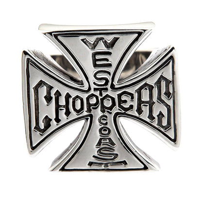 แหวนเงินแท้ 925 กางเขนอักษร West Coast Choppers มุมด้านหน้าเห็นลายหน้าวง