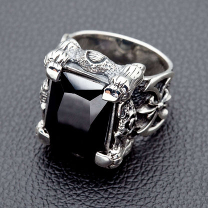 แหวนเงินแท้ 925 กรงเล็บมังกร ออนิกซ์ดำ มุมเฉียงด้านหน้าหนึ่งด้าน