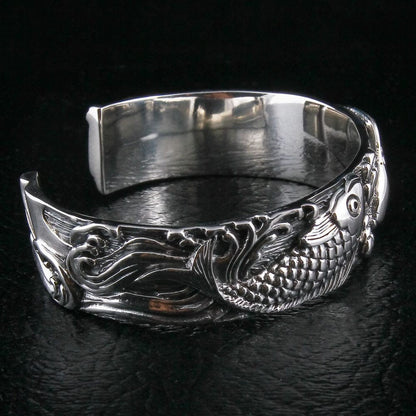กำไลข้อมือปลาคาร์ฟเงินแท้ 925 ภาพด้านในกำไลและปลายเปิด