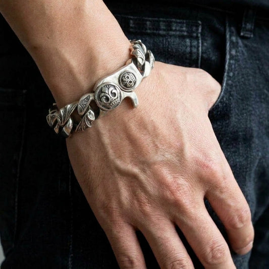 สร้อยข้อมือข้อไทรบัลลายมงกุฎเงินแท้ 925 ภาพสวมบนข้อมือ