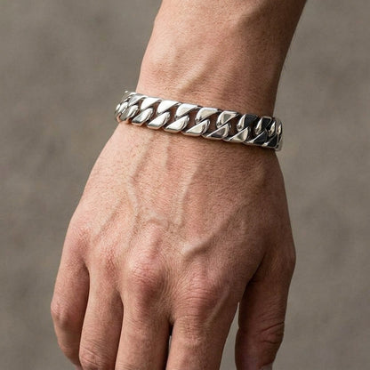 สร้อยข้อมือโซ่คิวบันเงินแท้ 925 กว้าง 14 มม. ภาพสวมบนข้อมือ