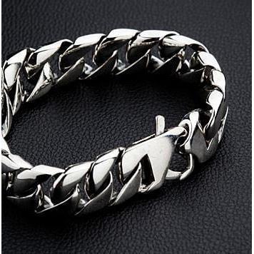 สร้อยข้อมือโซ่คิวบันเงินแท้ 925 กว้าง 14 มม. ภาพรายละเอียดตัวล็อก