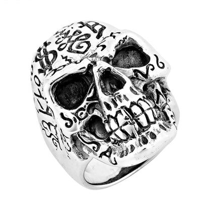 แหวนเงินแท้ 925 กะโหลกลายสัก Tattoo Skull มุมเฉียงจากด้านล่างเห็นฟันและวงแหวน