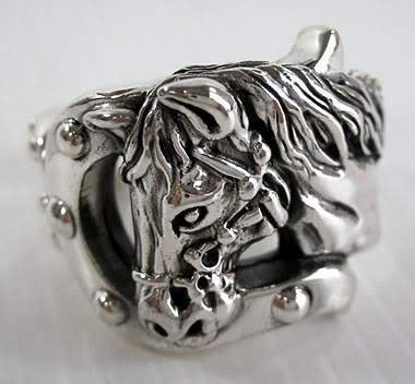 แหวนเงินแท้ ดีไซน์ม้าสไตล์ร็อคเกอร์