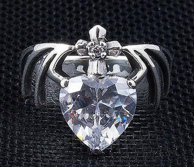 แหวนเงินแท้ พลอยขาว cz ดีไซน์หัวใจ Diamond Heart Bat Wings Ring