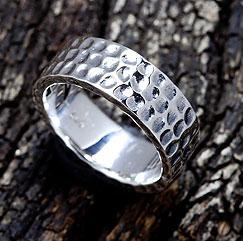 แหวนเงินแท้แกะลาย dot