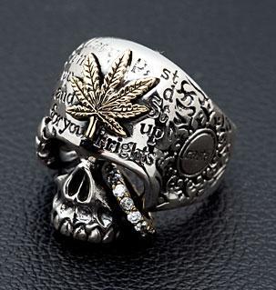 แหวนเงินแท้ดีไซน์หัวกะโหลกฝังใบกัญชา