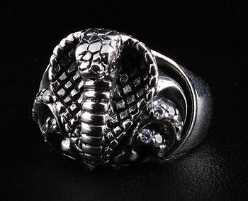 แหวนเงินแท้ดีไซน์งูเห่าตาเพชร