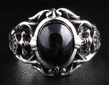 แหวนเงินแท้ดีไซน์โล่ ฝังพลอยดำ onyx