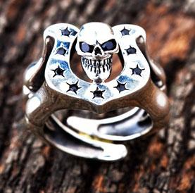 แหวนเงินแท้หัวกะโหลกเกือกม้า