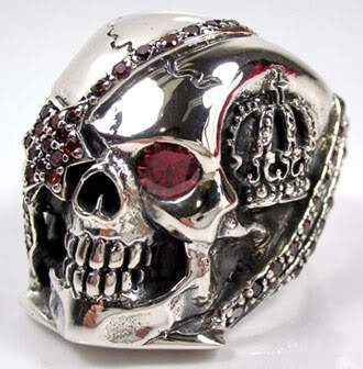 แหวนเงินแท้หัวกะโหลกโจรสลัดคาดผ้าตาดาวพลอยแดง