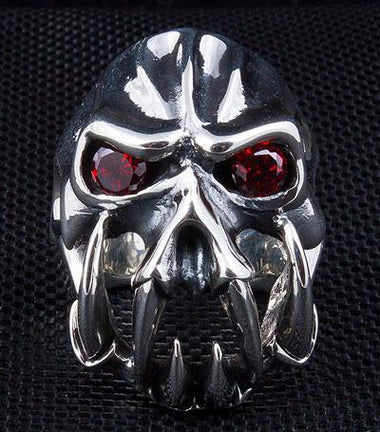 แหวนเงินแท้หัวปีศาจเขี้ยวตาแดง