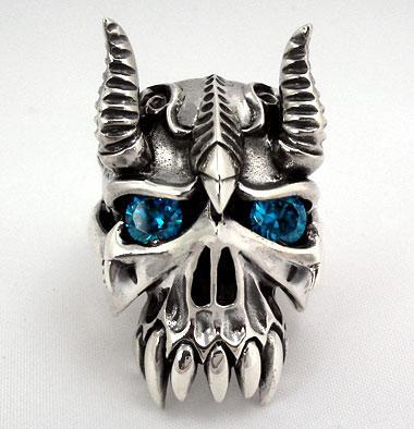 แหวนเงินแท้กะโหลกวัวป่าเขาแหลมฝังพลอยฟ้า