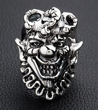 แหวนเงินหน้าโจ๊กเกอร์