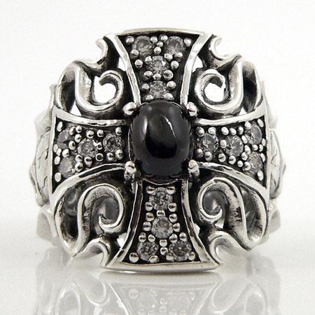 แหวนพลอยดำกางเขนเพชรดีไซส์หัวกะโหลก