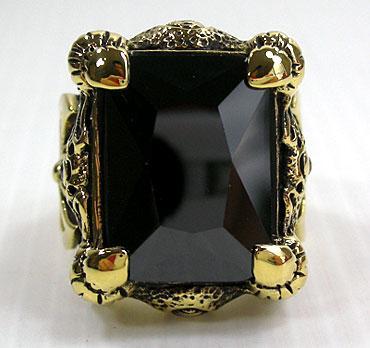 แหวนทองเหลืองเล็บมังกรพลอยดำ