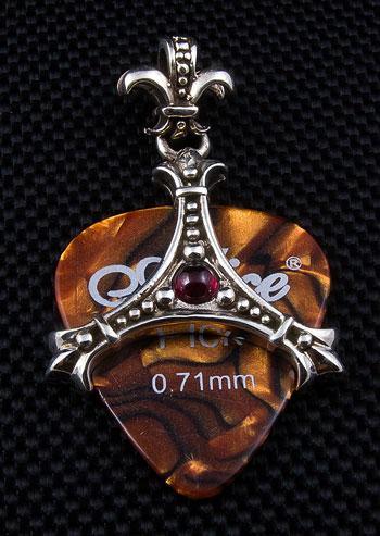 จี้เงินแท้ ดีไซน์สำหรับใส่ปิ๊กกีตาร์ ฝังพลอย