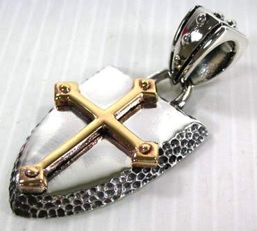 จี้เงินแท้ดีไซน์กางเขนบนโล่