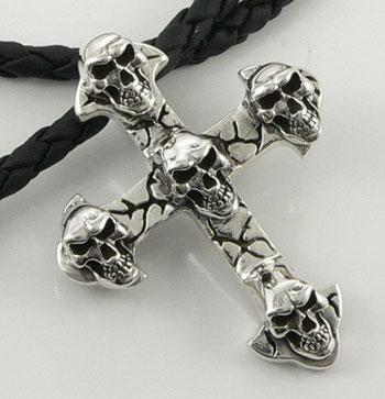 จี้เงินแท้ดีไซน์กางเขนสลักกะโหลก 5 หัว