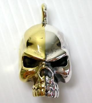 จี้หัวกะโหลก 2 สี