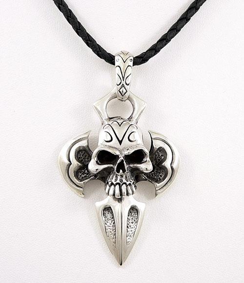 จี้กะโหลกแทตทู