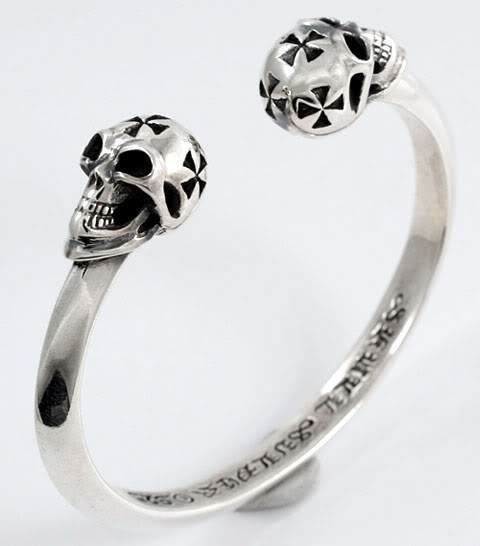 กำไลสร้อยข้อมือเงินแท้ หัวกะโหลกสลักกางเขน รหัส 1140