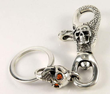 พวงกุญแจเงินแท้ ดีไซน์กะโหลกตาแดง