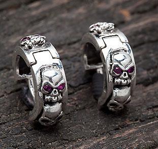 ต่างหูเงินแท้ ดีไซน์กะโหลกห่วงฝังตาแดง